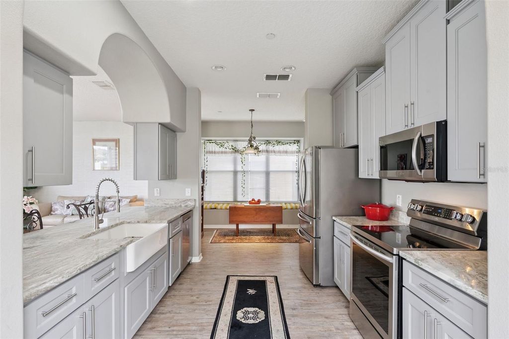 Image 17 of property listing at 9708 OLD PATINA WAY, Orlando, FL 32832