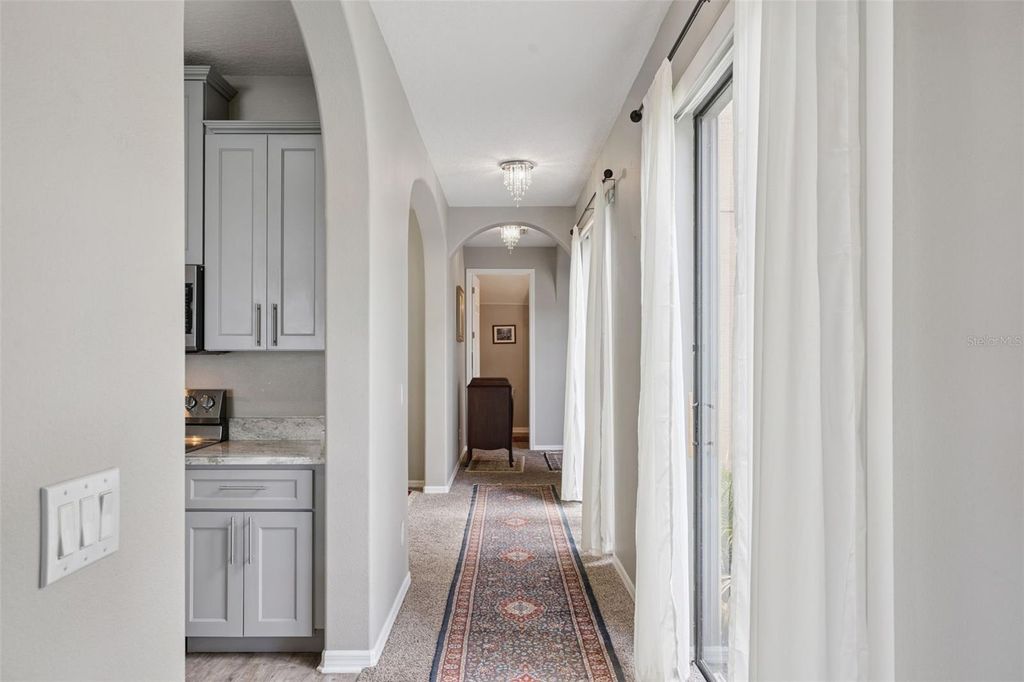 Image 20 of property listing at 9708 OLD PATINA WAY, Orlando, FL 32832