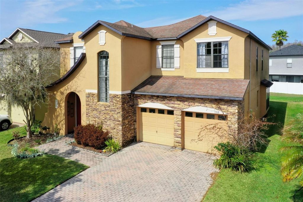 Image 3 of property listing at 9708 OLD PATINA WAY, Orlando, FL 32832