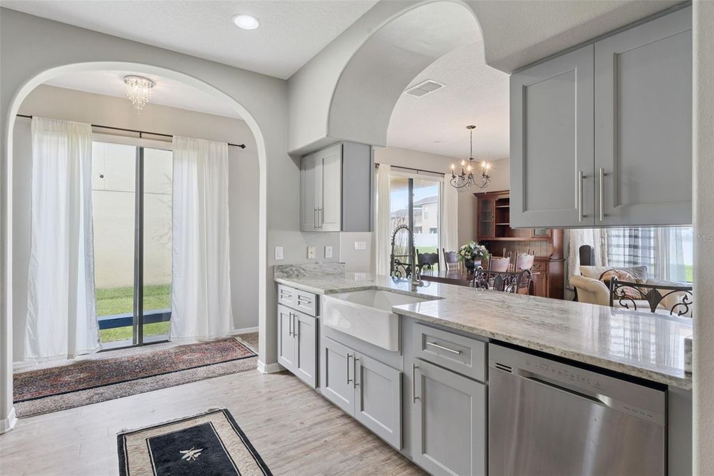 Image 21 of property listing at 9708 OLD PATINA WAY, Orlando, FL 32832