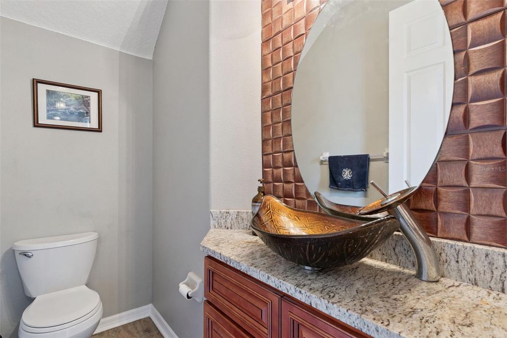 Image 25 of property listing at 9708 OLD PATINA WAY, Orlando, FL 32832