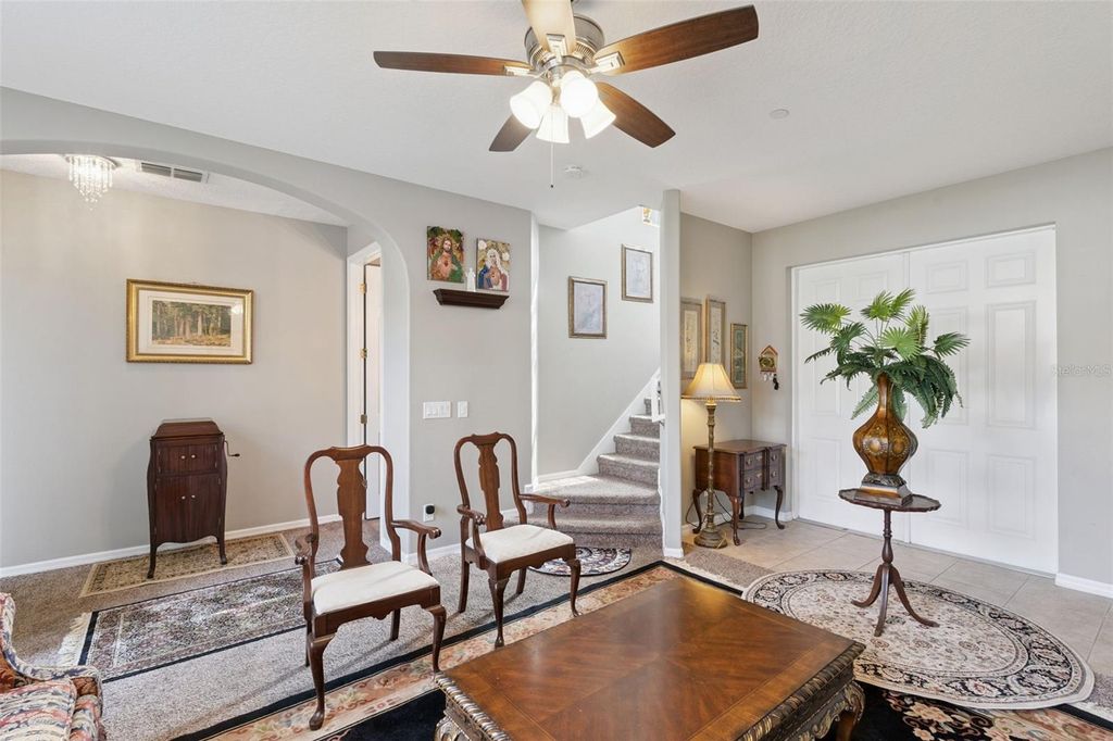 Image 4 of property listing at 9708 OLD PATINA WAY, Orlando, FL 32832