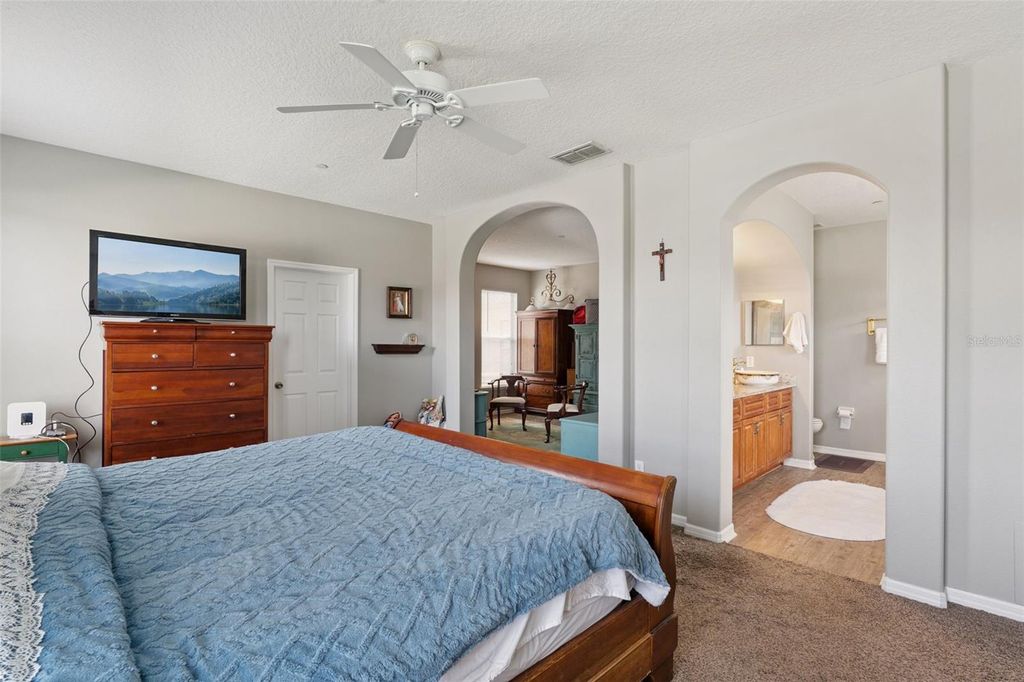 Image 31 of property listing at 9708 OLD PATINA WAY, Orlando, FL 32832