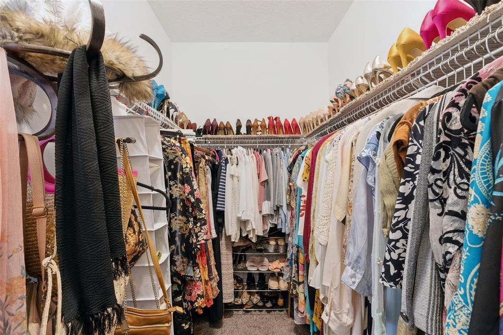 Image 36 of property listing at 9708 OLD PATINA WAY, Orlando, FL 32832