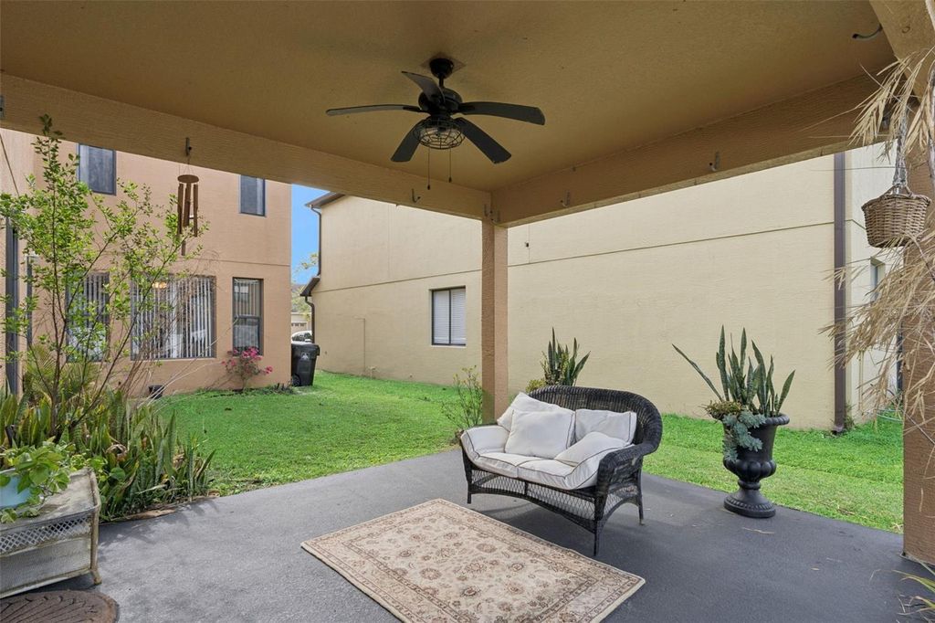 Image 44 of property listing at 9708 OLD PATINA WAY, Orlando, FL 32832