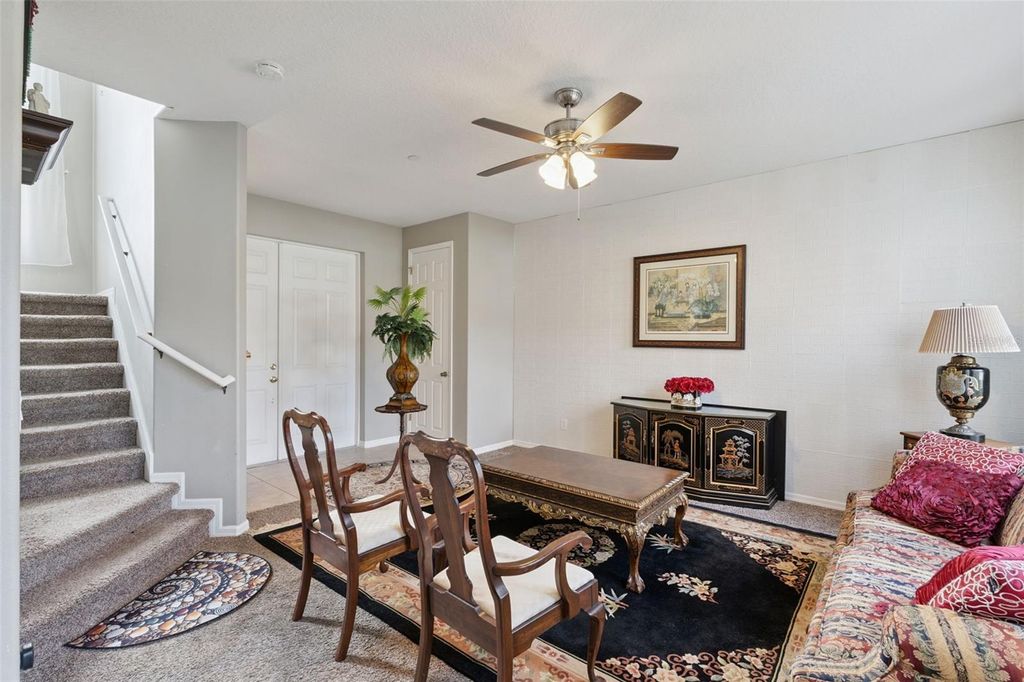 Image 8 of property listing at 9708 OLD PATINA WAY, Orlando, FL 32832