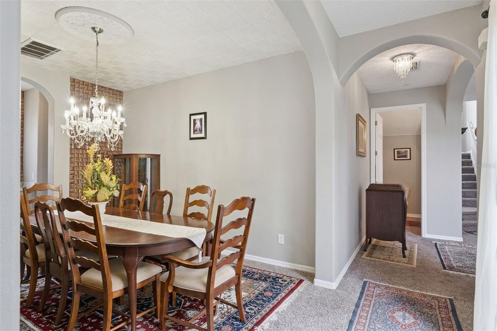 Image 10 of property listing at 9708 OLD PATINA WAY, Orlando, FL 32832