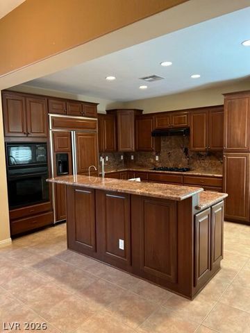 11809 Weybrook Park Drive, Las Vegas, NV 89141