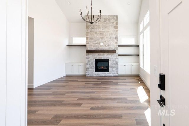 1005 E Escalation St, Meridian, ID 83642