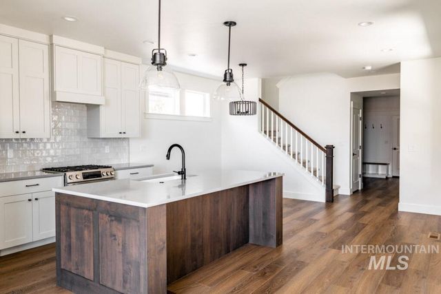 1005 E Escalation St, Meridian, ID 83642