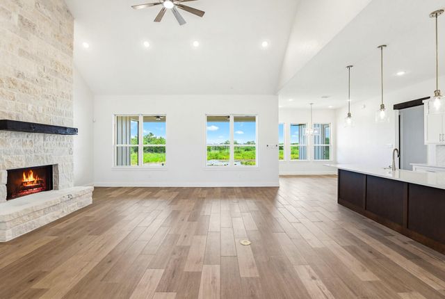 313 FARMHOUSE DRIVE, Marion, TX 78124