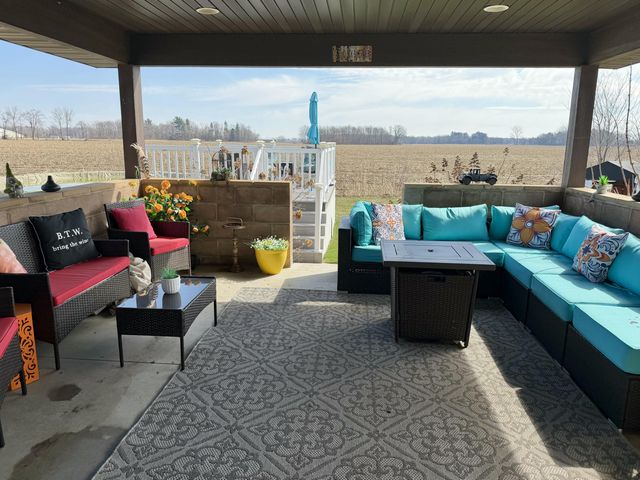 1913 Holly Street SE, Demotte, IN 46310