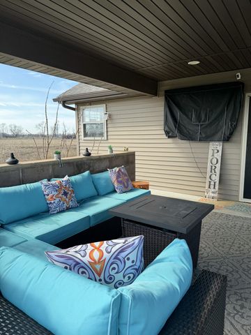 1913 Holly Street SE, Demotte, IN 46310