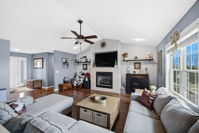 1913 Holly Street SE, Demotte, IN 46310