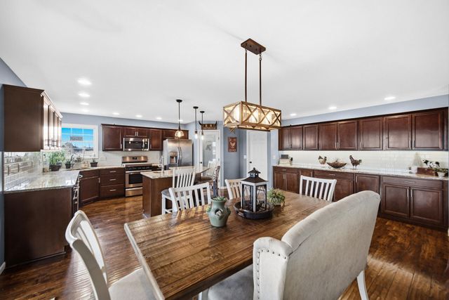 1913 Holly Street SE, Demotte, IN 46310