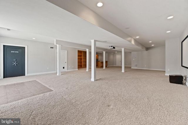 10150 HEDRICK FARM LN, Midland, VA 22728