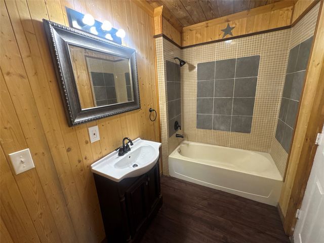 429 E Hanna Street, Denison, TX 75021