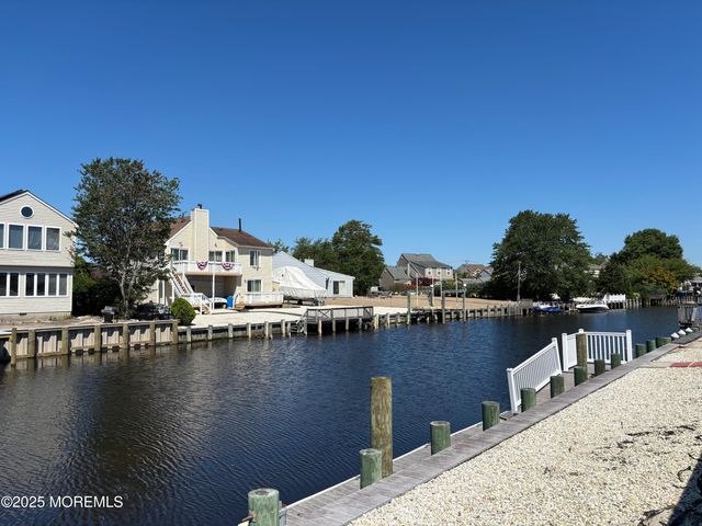 156 Rodman Drive, Beach Haven West, NJ 08050