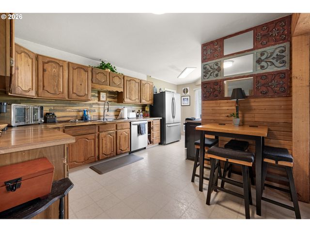 35255 LYNGSTAD HEIGHTS Ln, Astoria, OR 97103