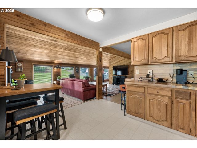 35255 LYNGSTAD HEIGHTS Ln, Astoria, OR 97103
