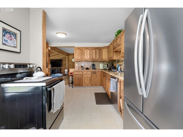 35255 LYNGSTAD HEIGHTS Ln, Astoria, OR 97103
