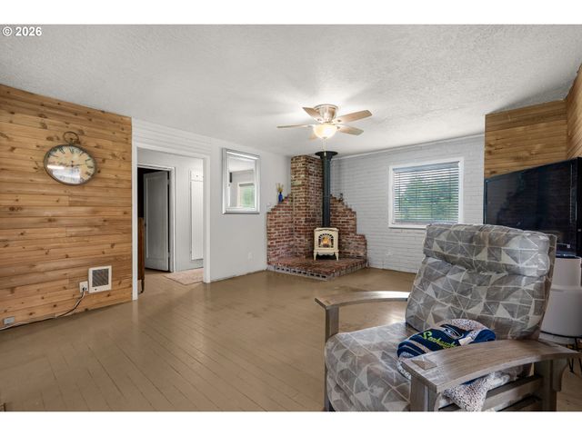 35255 LYNGSTAD HEIGHTS Ln, Astoria, OR 97103