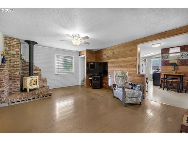 35255 LYNGSTAD HEIGHTS Ln, Astoria, OR 97103