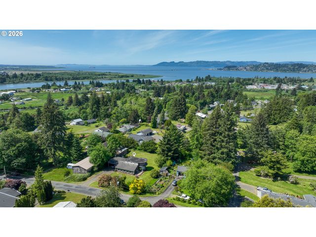 35255 LYNGSTAD HEIGHTS Ln, Astoria, OR 97103