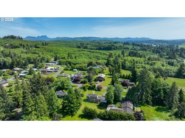 35255 LYNGSTAD HEIGHTS Ln, Astoria, OR 97103