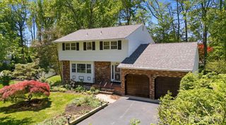7 Oakland Road, Old Bridge, NJ 08857
