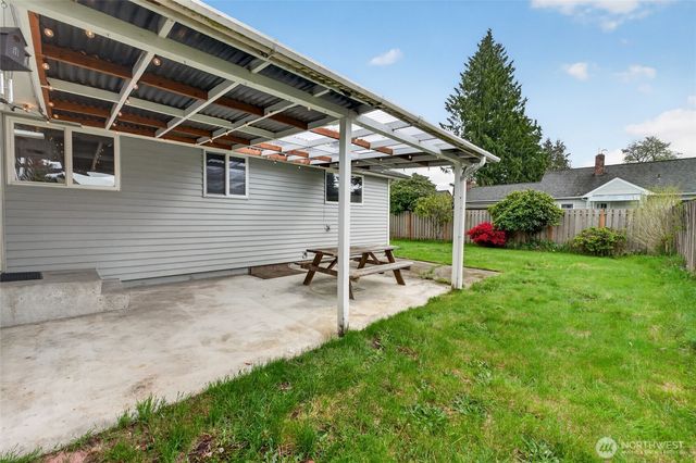 614 Violet Meadow Street S, Tacoma, WA 98444