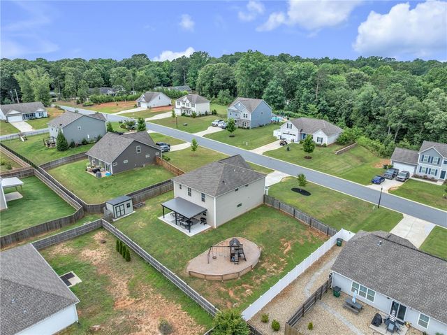 128 Sunny Point Loop, Central, SC 29630