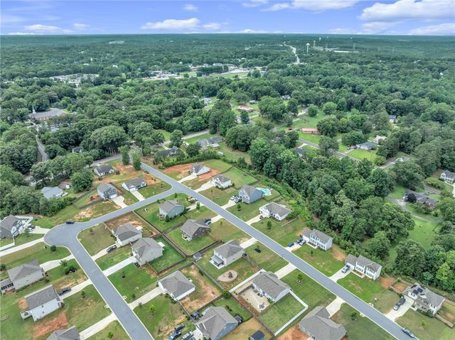 128 Sunny Point Loop, Central, SC 29630