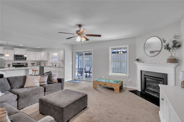 128 Sunny Point Loop, Central, SC 29630