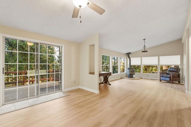 5819 Lynx Trl, Pollock Pines, CA 95726