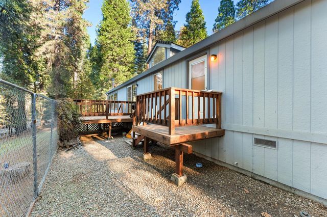 5819 Lynx Trl, Pollock Pines, CA 95726