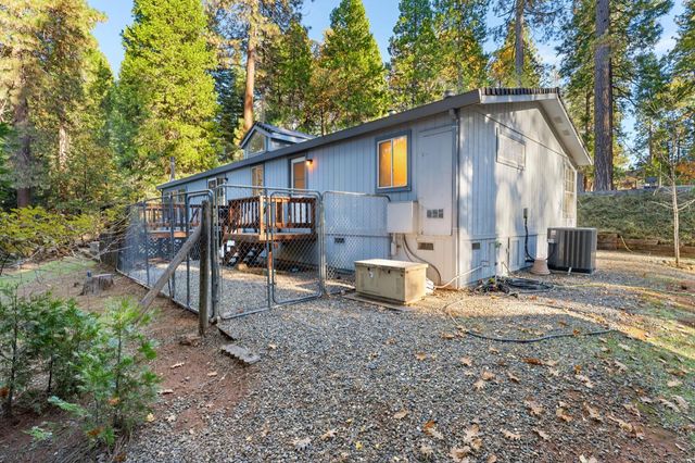 5819 Lynx Trl, Pollock Pines, CA 95726