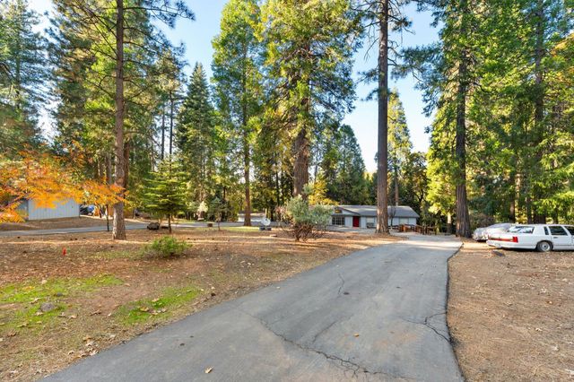 5819 Lynx Trl, Pollock Pines, CA 95726