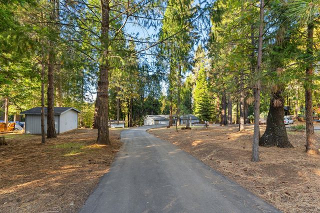 5819 Lynx Trl, Pollock Pines, CA 95726