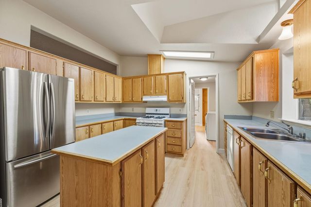 5819 Lynx Trl, Pollock Pines, CA 95726