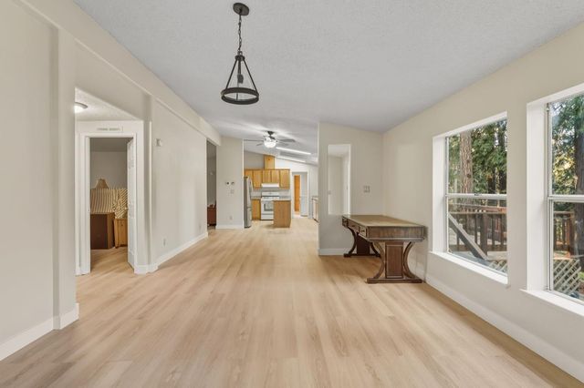 5819 Lynx Trl, Pollock Pines, CA 95726