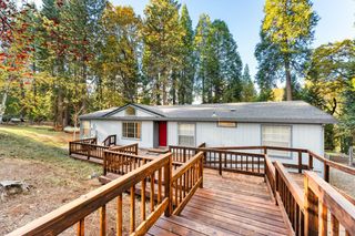 5819 Lynx Trl, Pollock Pines, CA 95726