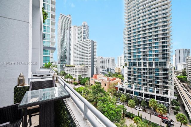 1050 Brickell Ave 1014, Miami, FL 33131