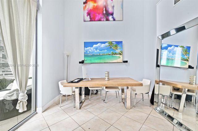 1050 Brickell Ave 1014, Miami, FL 33131