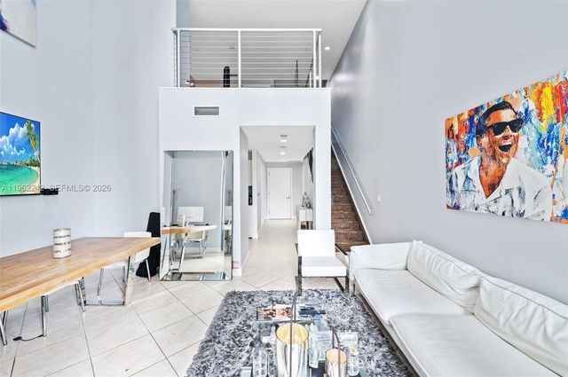 1050 Brickell Ave 1014, Miami, FL 33131