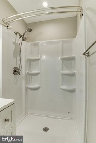 4902 POLE RD, Alexandria, VA 22309