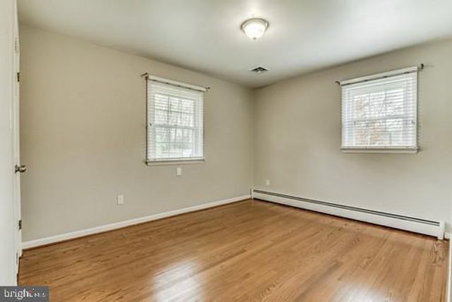 4902 POLE RD, Alexandria, VA 22309