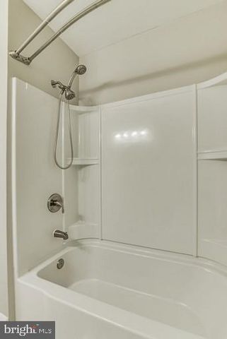 4902 POLE RD, Alexandria, VA 22309