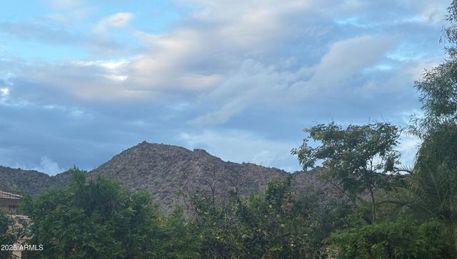 12234 S YAKI Court, Phoenix, AZ 85044