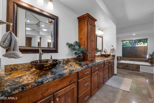 12234 S YAKI Court, Phoenix, AZ 85044